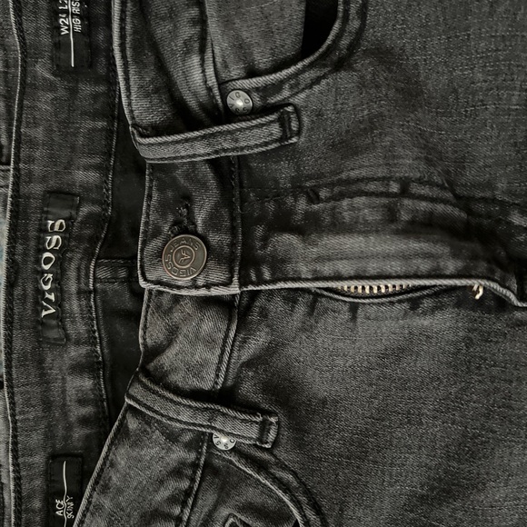 Vigoss Size 24 Distressed Knee/ High Rise Skinny Jeans $5 - Picture 3 of 3